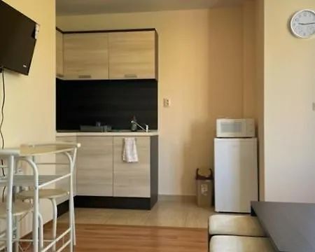 Summer Breeze 317 Private Studio Sunny